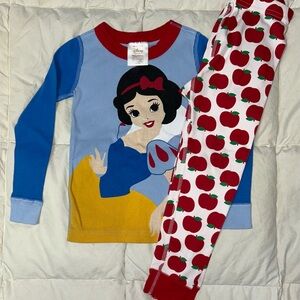 Hanna Andersson Disney Snow White pajamas sz 4 EUC smoke free home